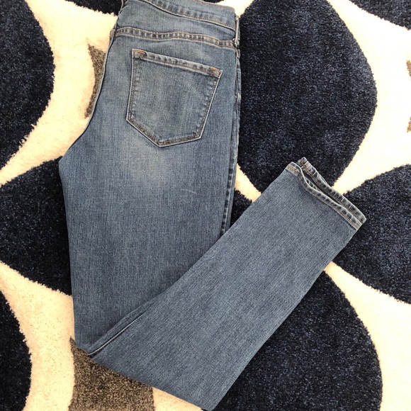 Old Navy Jeans - Picture 2 of 4